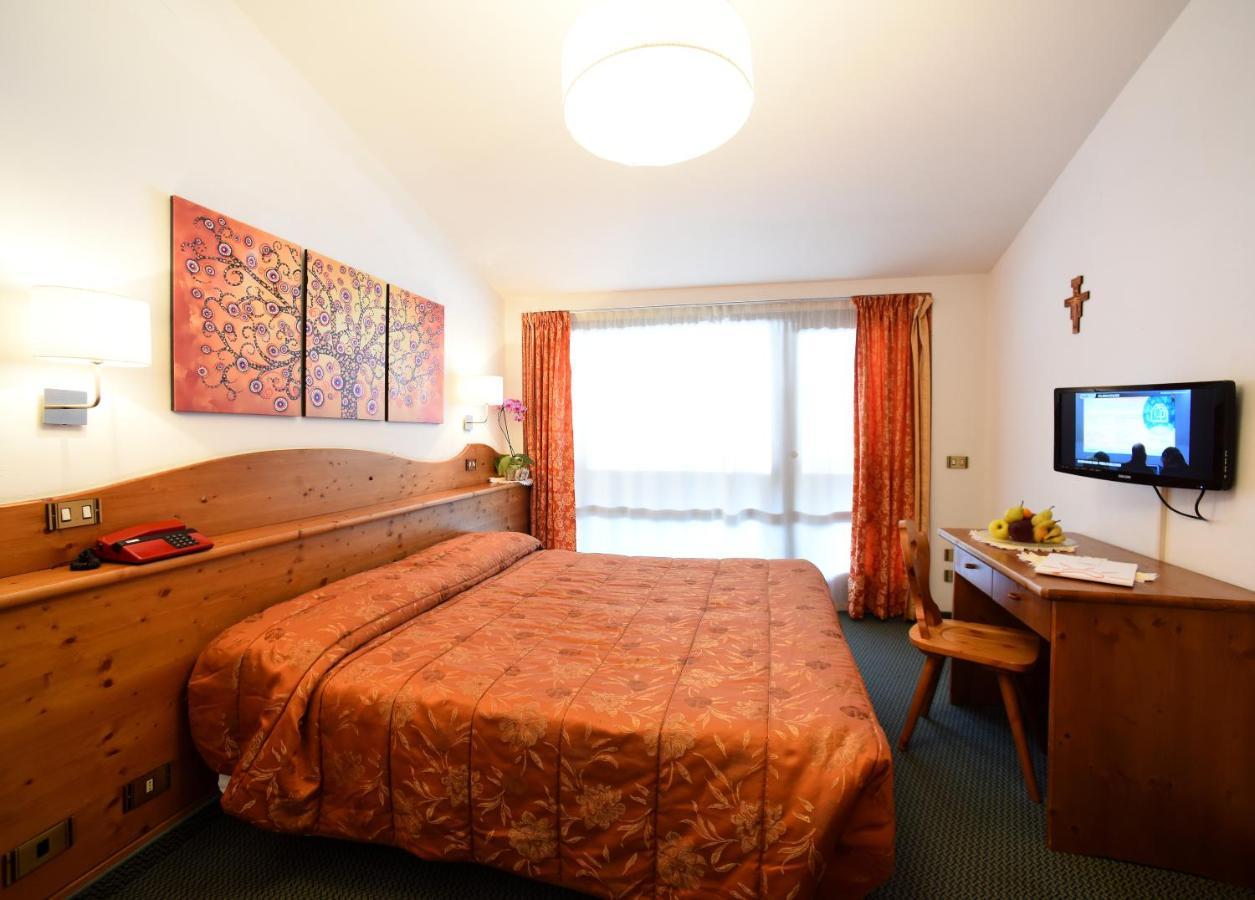 ואל די זולדו Hotel Corona מראה חיצוני תמונה