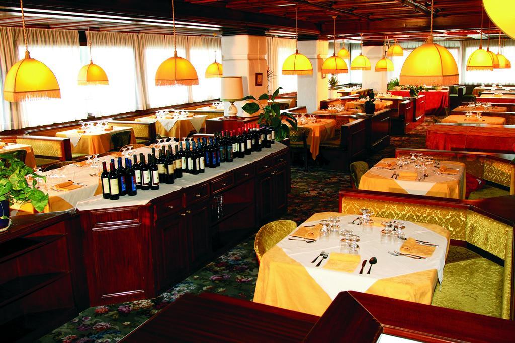 ואל די זולדו Hotel Corona מראה חיצוני תמונה